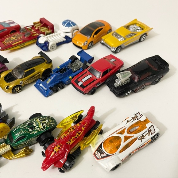 Lot of 23 Die-Cast Hot Wheels Toy Cars Diecast - Picture 6 of 16